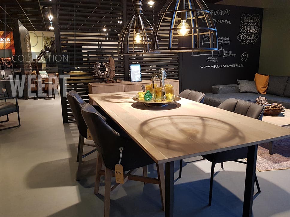 Eetkamertafel Roermond