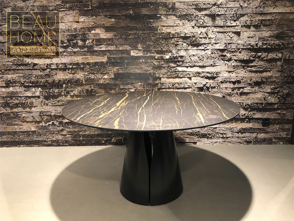 Eetkamertafel Striep
